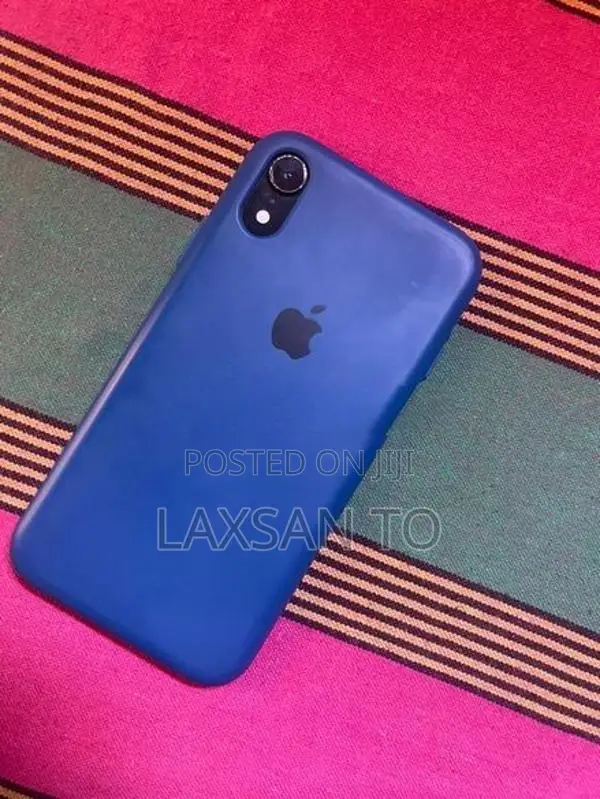 Apple iPhone XR (Used)