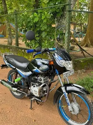 Bajaj CT100 2020