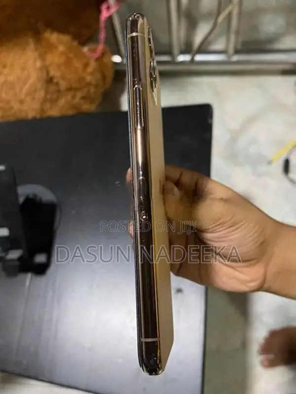 Apple iPhone 11 Pro 256gb (Used)