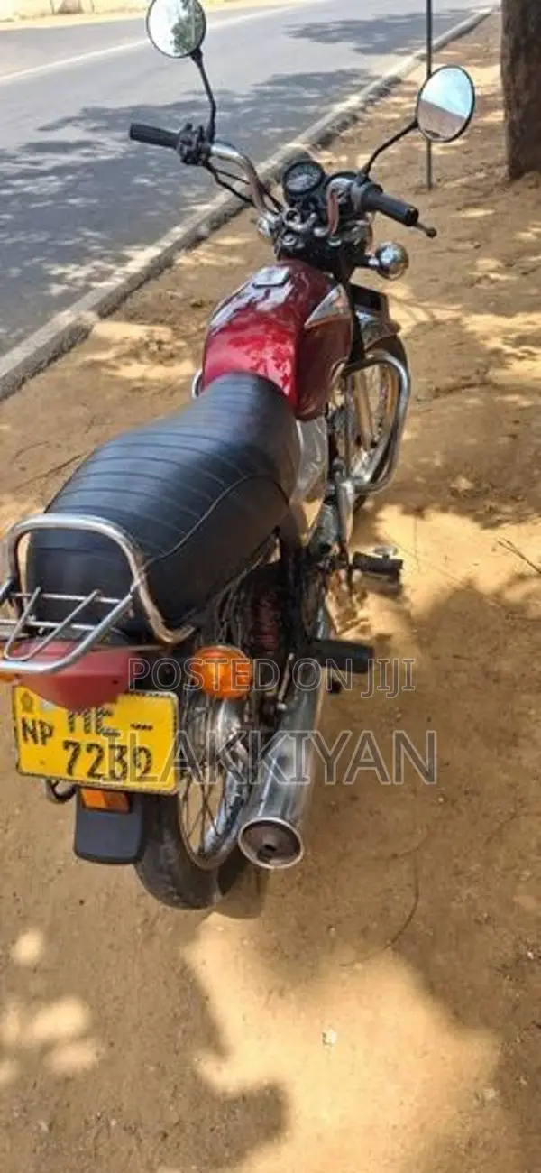 Bajaj Boxer 2010