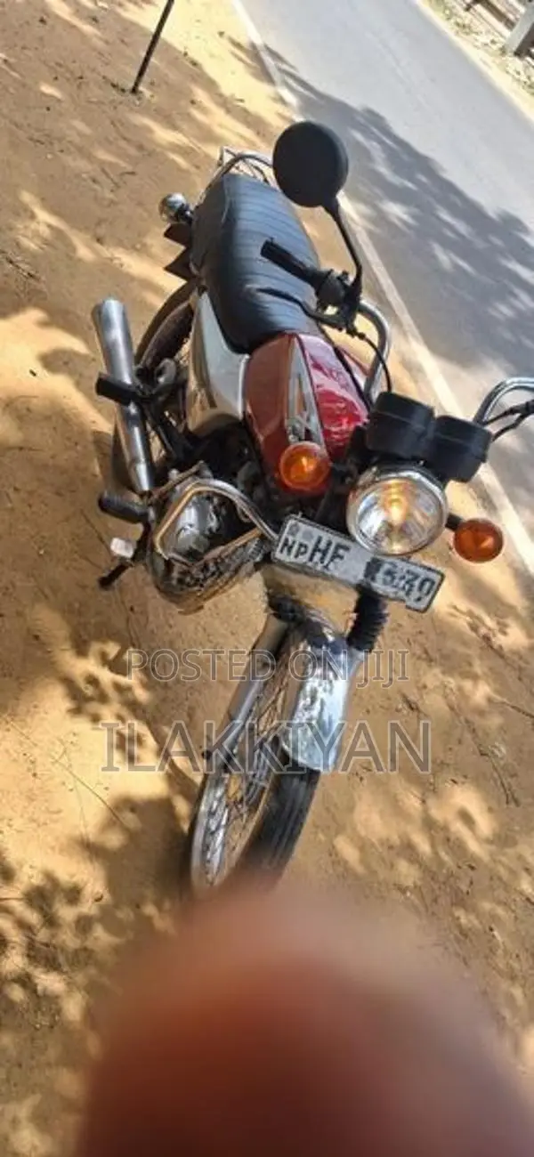 Bajaj Boxer 2010