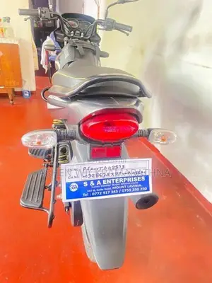 Bajaj Platina 100 2026