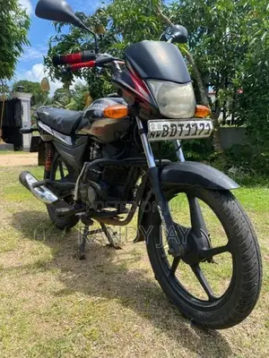 Bajaj Platina 100 2016