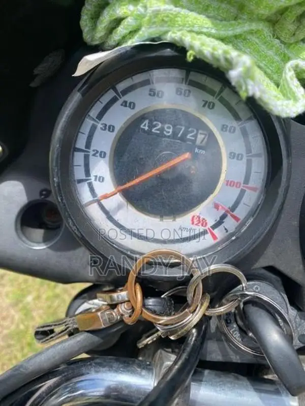 Bajaj Platina 100 2016