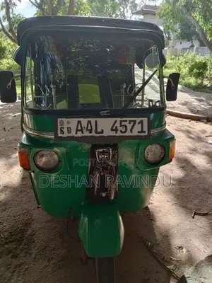 Bajaj RE 2013