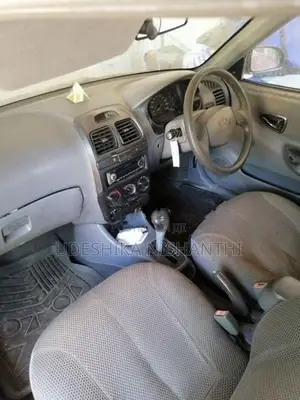 Hyundai Accent 2001