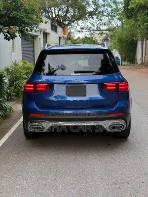 Mercedes Benz GLB 180 AMG Premium Plus 2024