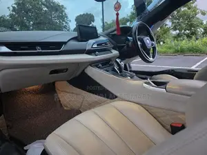 BMW i8 2019