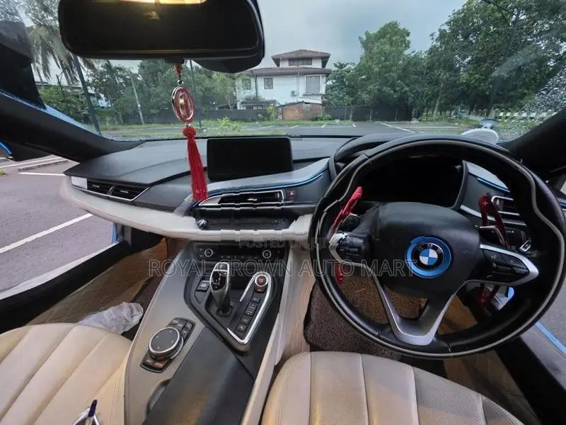 BMW i8 2019