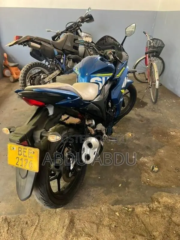 Suzuki Gixxer SF Blue 2016