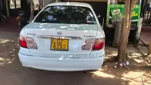 Nissan Sunny 1999