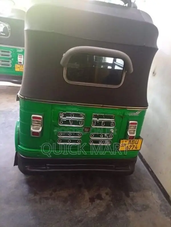 Bajaj RE 2021
