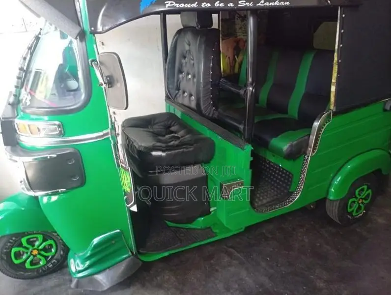 Bajaj RE 2021