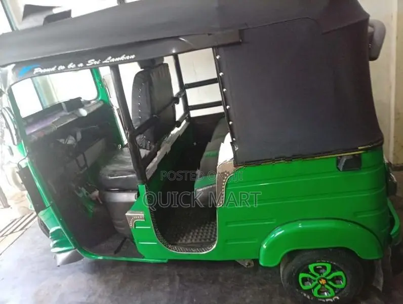 Bajaj RE 2021