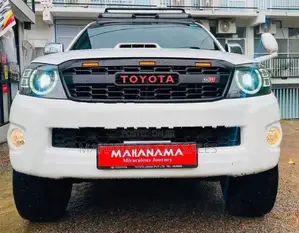 Toyota Hilux 4x4 2012