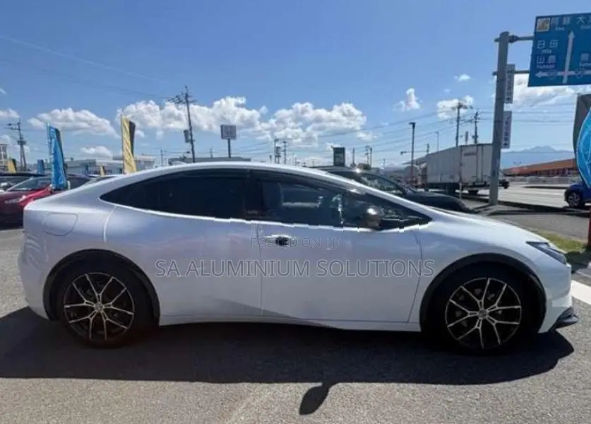 Toyota Prius Z PHV 2024