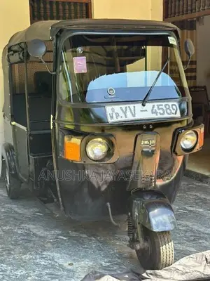 Bajaj RE 2012