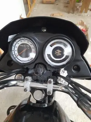 Bajaj Platina 2017