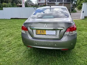 Mitsubishi Attrage 2017