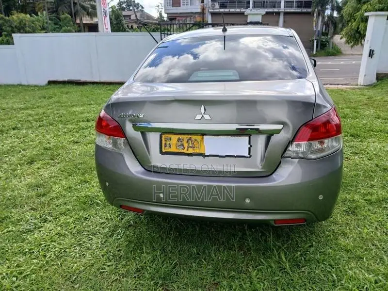 Mitsubishi Attrage 2017