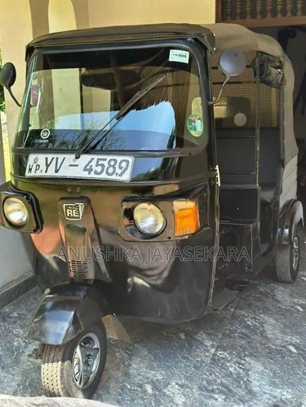 Bajaj RE 2012
