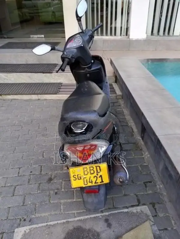 TVS Streak Black 2014