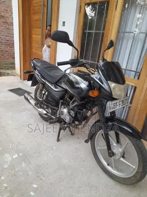 Bajaj Platina 2017