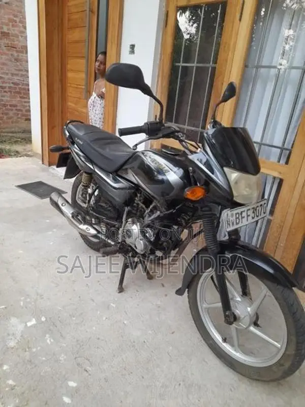 Bajaj Platina 2017