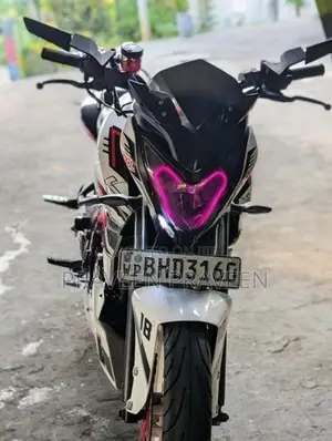 Bajaj Pulsar NS200 BS4 2018