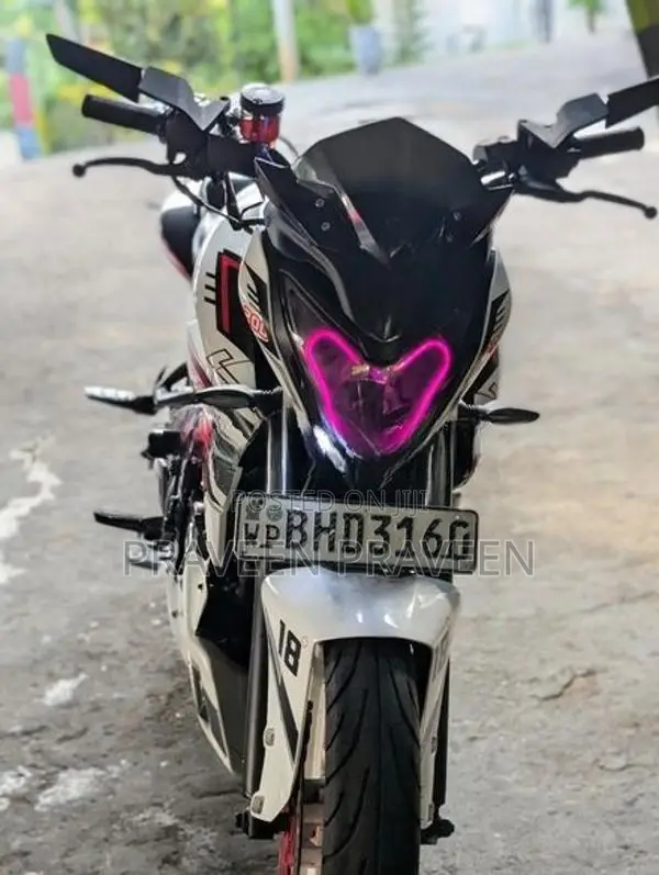 Bajaj Pulsar NS200 BS4 2018