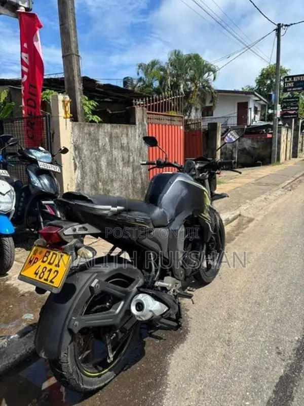 Yamaha FZs V2 2015