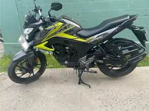 Honda CB Hornet X Blade 2020