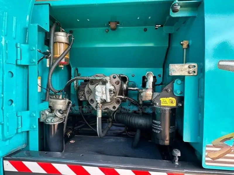 Kobelco SK200