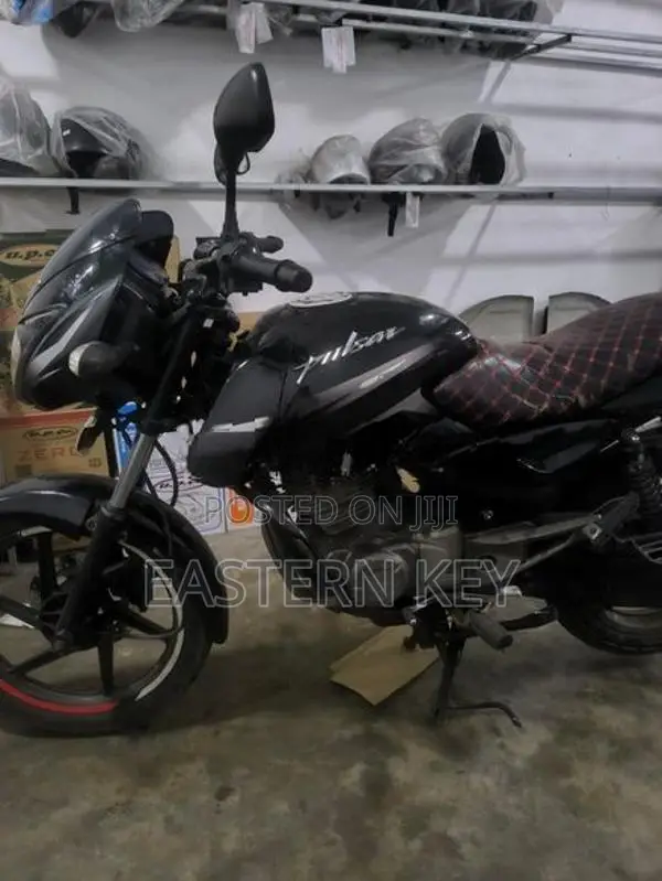 Bajaj Pulsar 150 2015