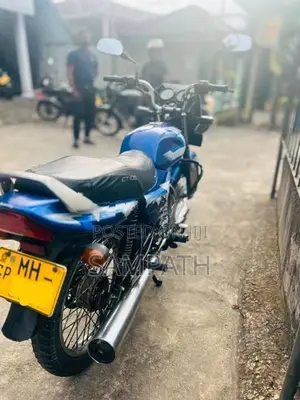 Bajaj CT100 2005