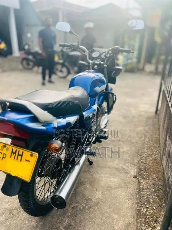 Bajaj CT100 2005