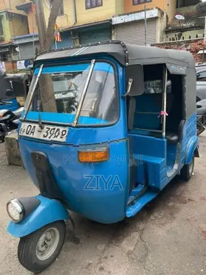 Bajaj RE 2005