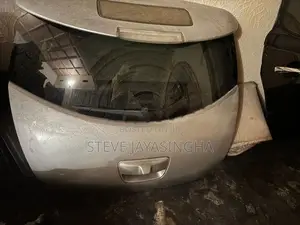 Nissan Leaf Dicky Door
