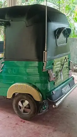 Bajaj RE 1995