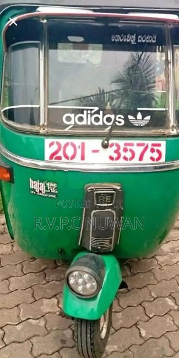 Bajaj RE 1995