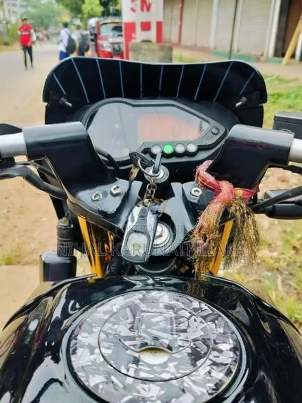 Bajaj Pulsar 150 2015
