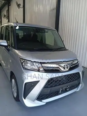 Toyota Roomy x 2023
