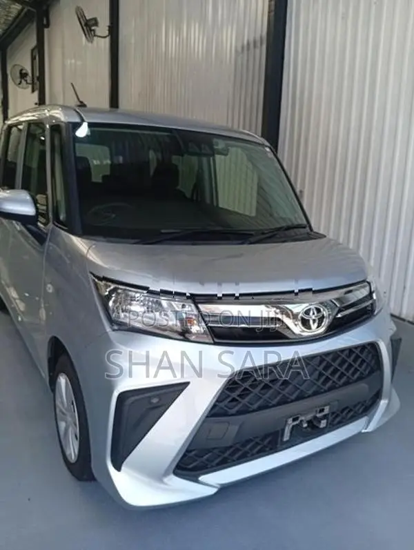 Toyota Roomy x 2023