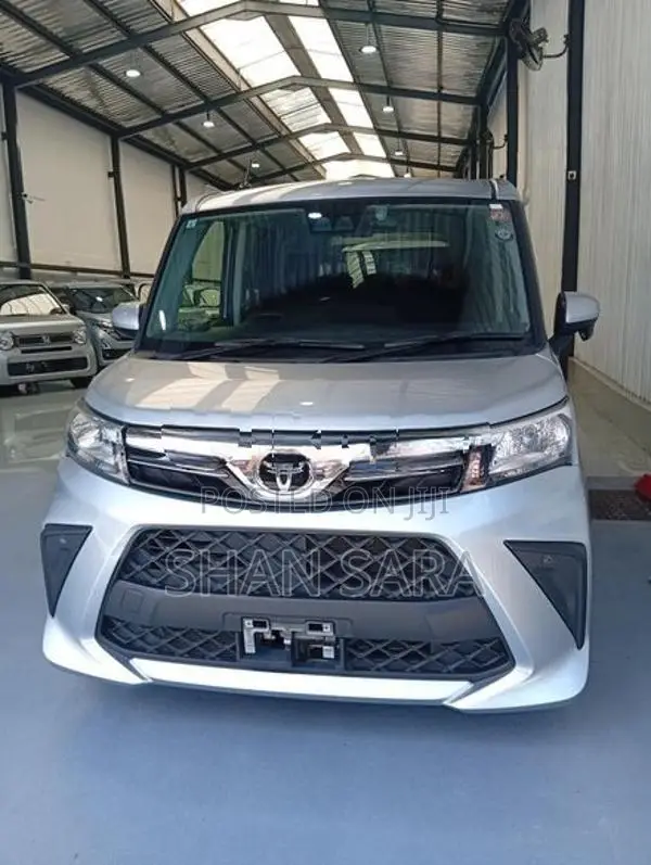 Toyota Roomy x 2023