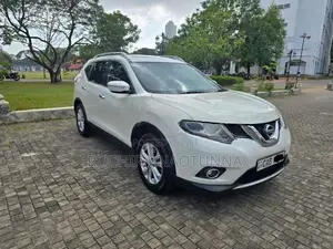 Nissan X-Trail 2014