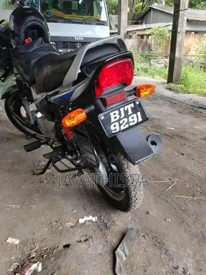 Bajaj CT100 100 2024