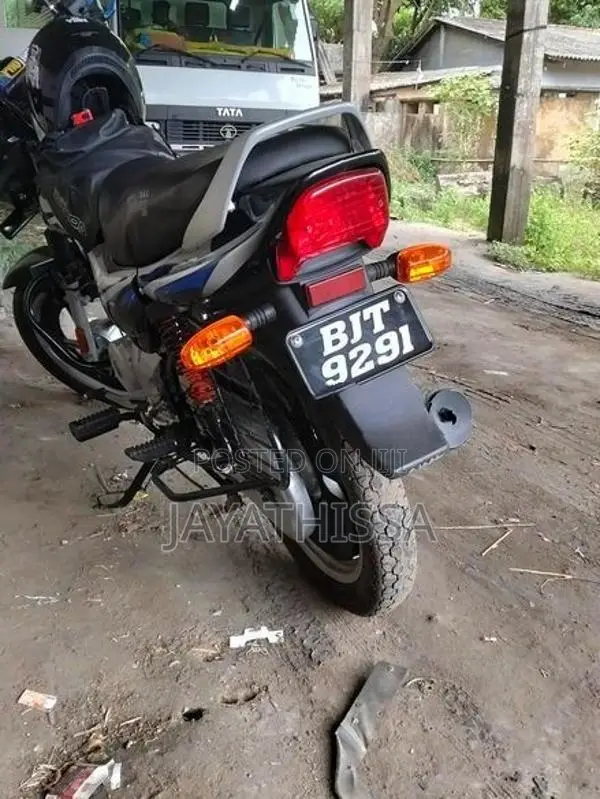 Bajaj CT100 100 2024