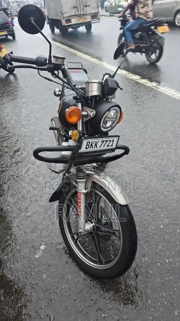 Suzuki GN 125 2025