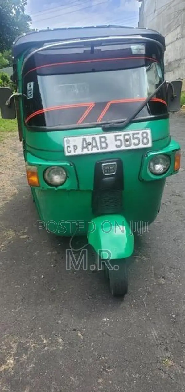 Bajaj RE 2012