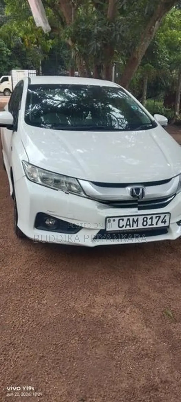 Honda Grace 2015